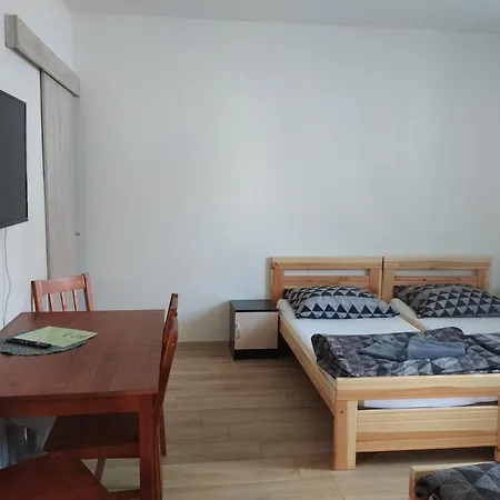 Apartmany Opolany Екстер'єр фото